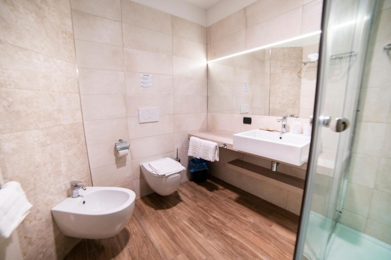 Hotel Continental San Benedetto del Tronto Eksteriør billede